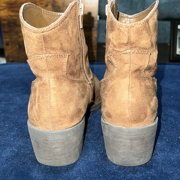 Forever21 Brown Boot Womens size 9 - Picture 3 of 4